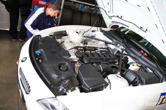 VLN 14-04-2007 01 Boxengasse 128