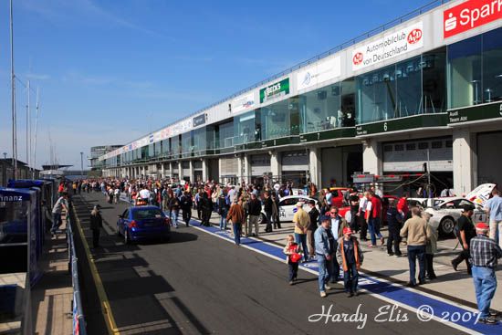 VLN 14-04-2007 01 Boxengasse 130