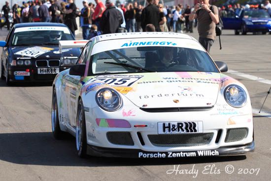 VLN 14-04-2007 02 Boxenausfahrt Startaufstellung 075