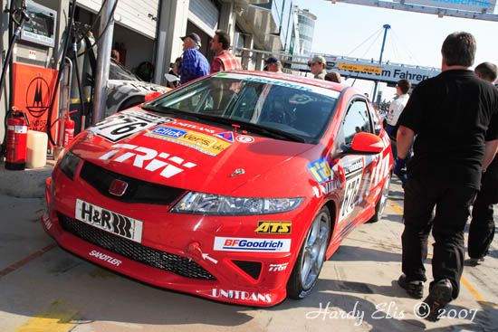 VLN 28-04-2007 01 Boxengasse 06