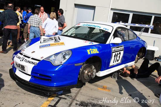 VLN 28-04-2007 01 Boxengasse 18