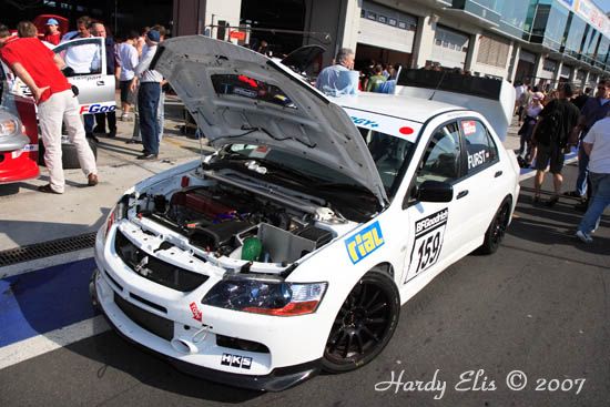 VLN 28-04-2007 01 Boxengasse 19