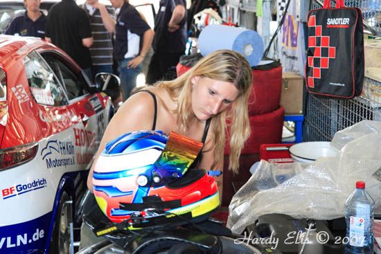 VLN 28-04-2007 01 Boxengasse 33