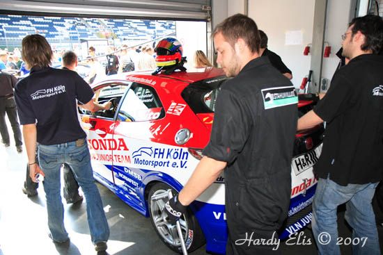 VLN 28-04-2007 01 Boxengasse 36