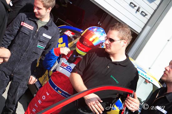 VLN 28-04-2007 01 Boxengasse 39