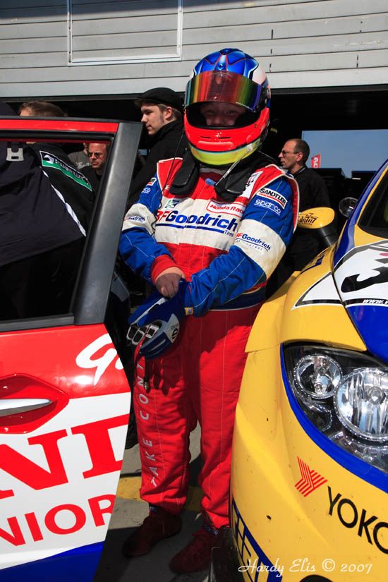 VLN 28-04-2007 01 Boxengasse 40