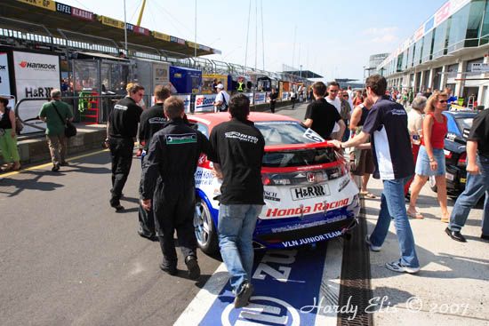 VLN 28-04-2007 01 Boxengasse 43