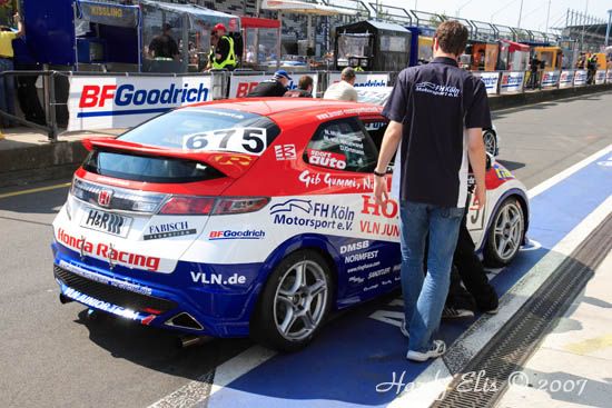 VLN 28-04-2007 01 Boxengasse 45