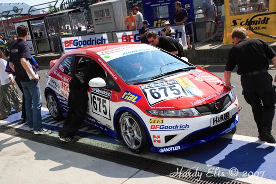 VLN 28-04-2007 01 Boxengasse 46