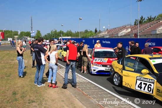 VLN 28-04-2007 02 Startaufstellung 1