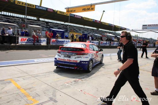 VLN 28-04-2007 04 Boxenstop 11