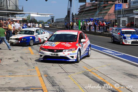 VLN 28-04-2007 04 Boxenstop 19