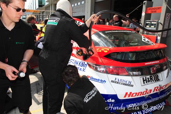 VLN 28-04-2007 04 Boxenstop 25