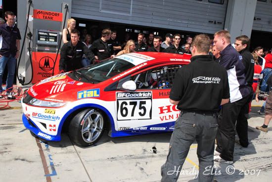 VLN 28-04-2007 04 Boxenstop 31