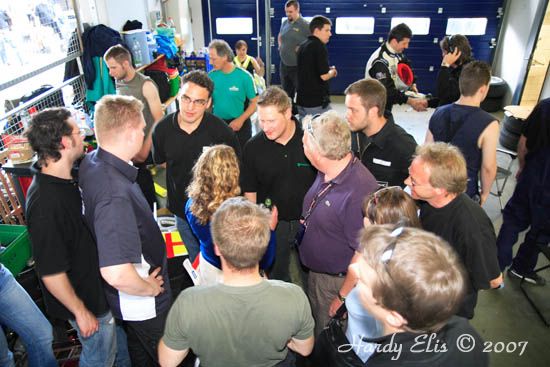 VLN 28-04-2007 04 Boxenstop 36