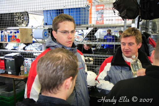 VLN 12-05-2007 01 Boxengasse 003