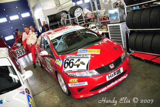 VLN 12-05-2007 01 Boxengasse 025