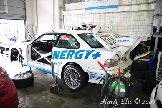 VLN 12-05-2007 01 Boxengasse 027