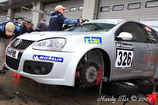 VLN 12-05-2007 01 Boxengasse 035