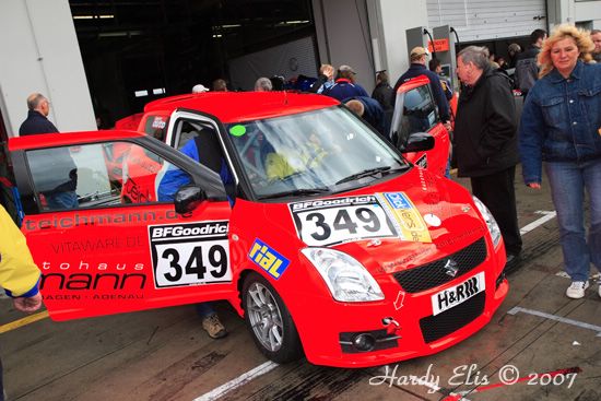 VLN 12-05-2007 01 Boxengasse 046