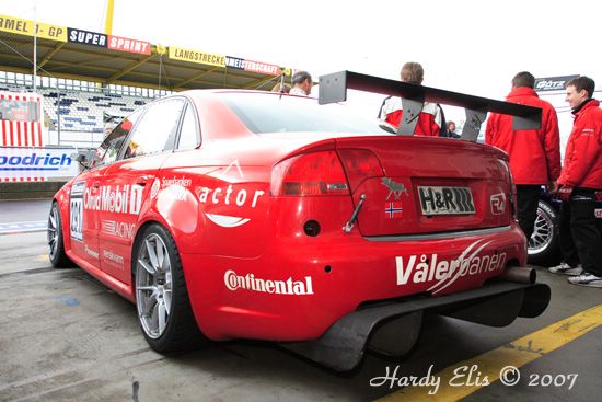 VLN 12-05-2007 01 Boxengasse 055