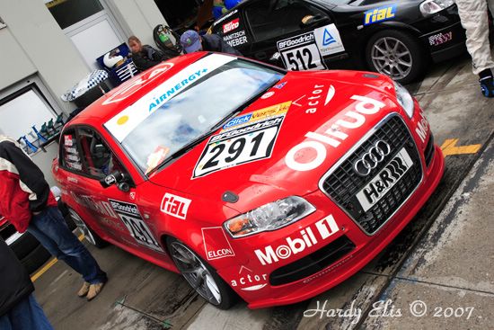 VLN 12-05-2007 01 Boxengasse 057