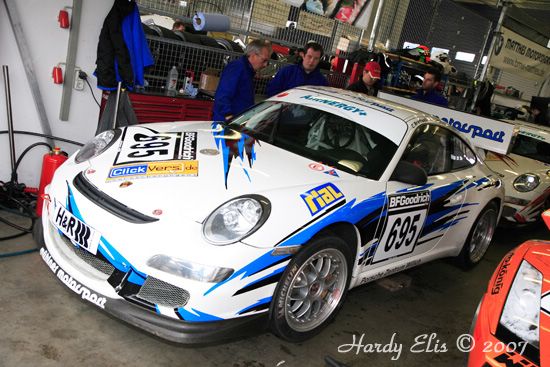 VLN 12-05-2007 01 Boxengasse 064