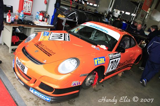 VLN 12-05-2007 01 Boxengasse 069