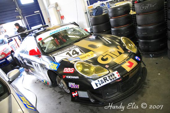 VLN 12-05-2007 01 Boxengasse 081