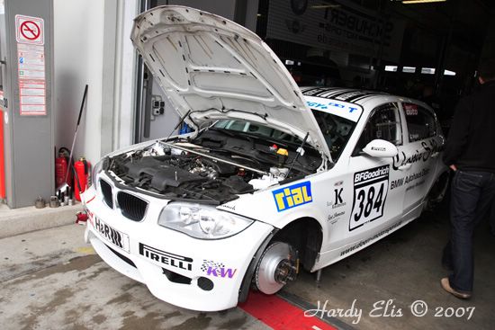 VLN 12-05-2007 01 Boxengasse 084