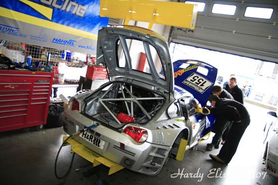 VLN 12-05-2007 01 Boxengasse 085