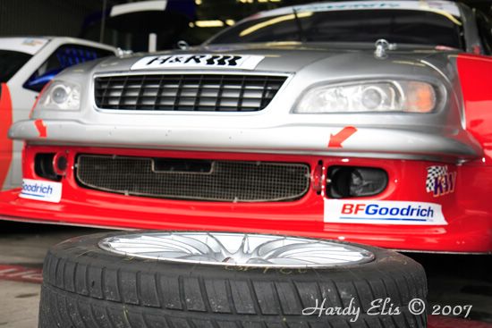 VLN 12-05-2007 01 Boxengasse 101