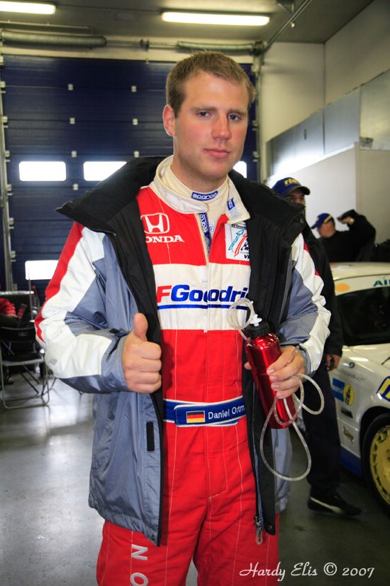 VLN 12-05-2007 01 Boxengasse 124