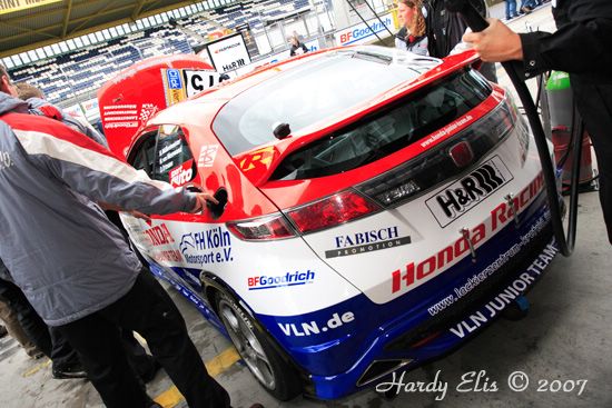 VLN 12-05-2007 01 Boxengasse 125