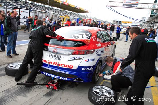 VLN 12-05-2007 01 Boxengasse 149