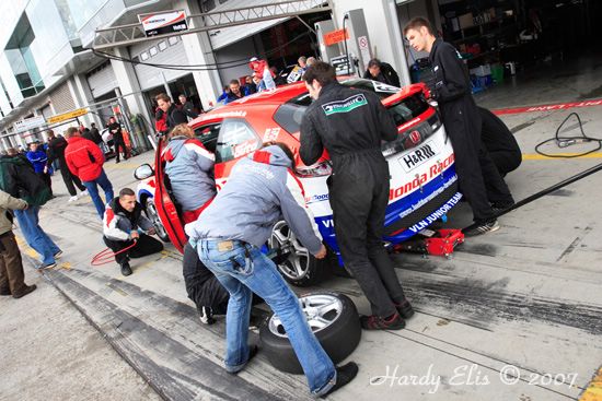 VLN 12-05-2007 01 Boxengasse 150