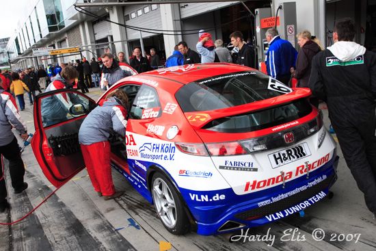 VLN 12-05-2007 01 Boxengasse 152