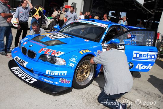 VLN 26-05-2007 01 Boxengasse 08