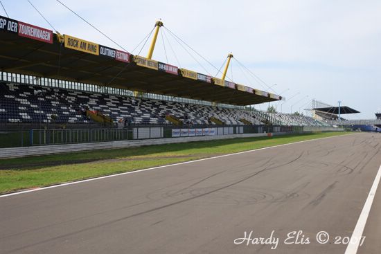 VLN 26-05-2007 01 Boxengasse 11