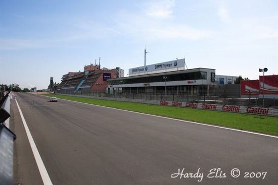 VLN 26-05-2007 01 Boxengasse 12