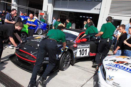 VLN 26-05-2007 01 Boxengasse 16