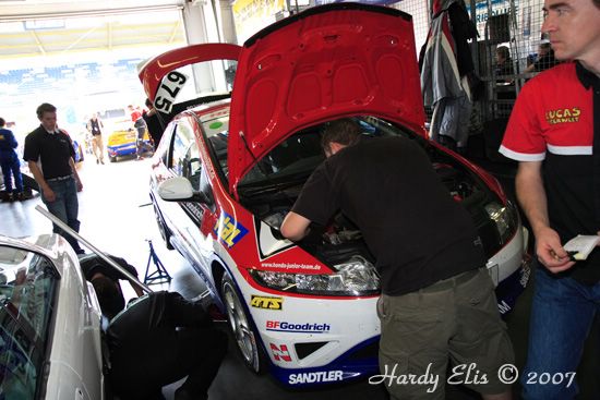 VLN 26-05-2007 01 Boxengasse 20