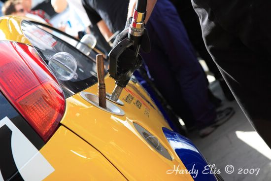 VLN 26-05-2007 01 Boxengasse 25