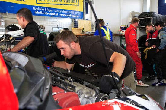 VLN 26-05-2007 01 Boxengasse 28