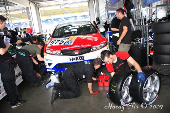 VLN 26-05-2007 01 Boxengasse 71