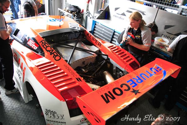 VLN 18-08-2007 01 Boxengasse 03