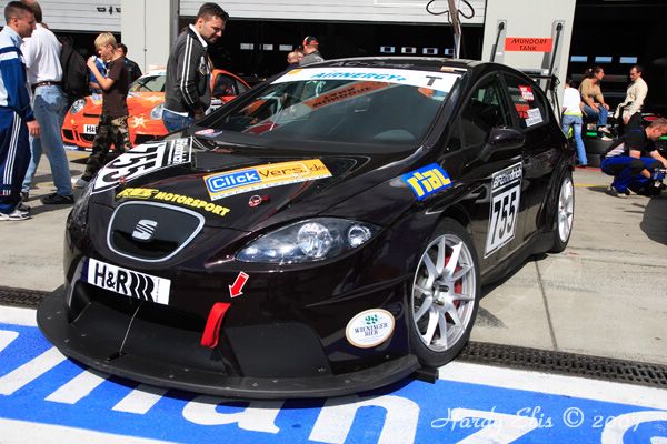 VLN 18-08-2007 01 Boxengasse 11