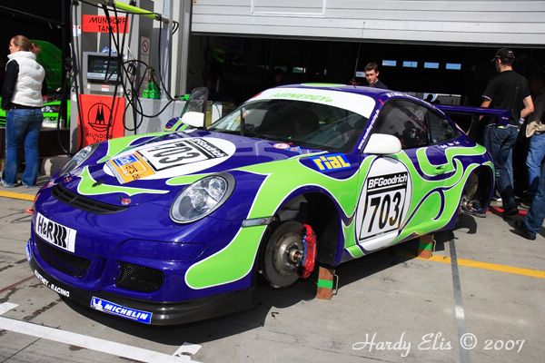 VLN 18-08-2007 01 Boxengasse 12