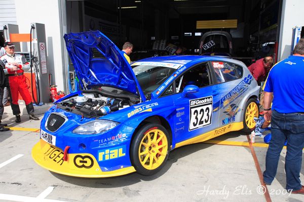 VLN 18-08-2007 01 Boxengasse 18