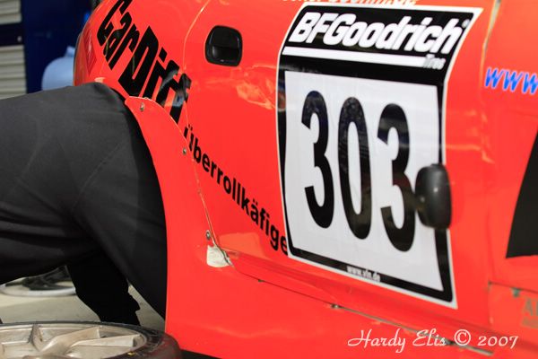 VLN 18-08-2007 01 Boxengasse 25